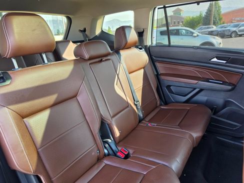 Used 2023 Volkswagen Atlas SE w/ Panoramic Sunroof Package AWD/4WD image 17