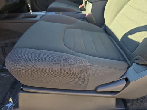 Used 2015 Nissan Frontier S image 31