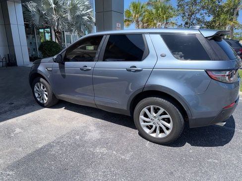 Used 2018 Land Rover Discovery Sport HSE AWD/4WD image 4