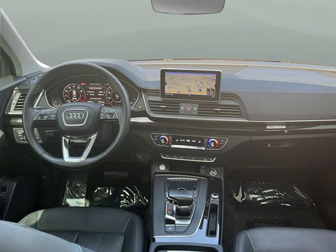 Used 2020 Audi Q5 2.0T Premium Plus w/ Premium Plus Package AWD/4WD image 9