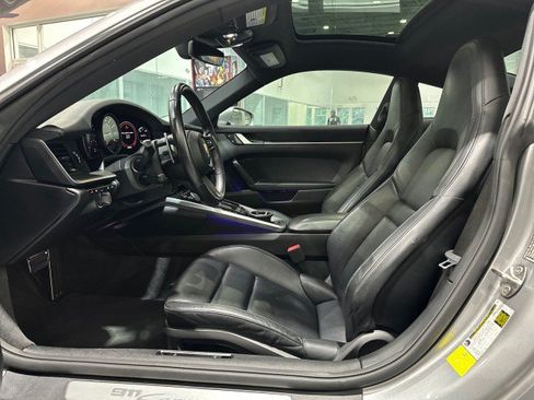 Used 2021 Porsche 911 Carrera S RWD image 42