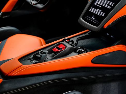 Used 2025 Lamborghini Revuelto AWD/4WD image 95