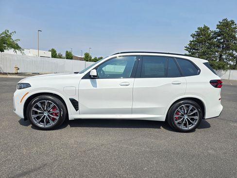 New 2026 BMW X5 xDrive50e w/ M Sport Package AWD/4WD image 3