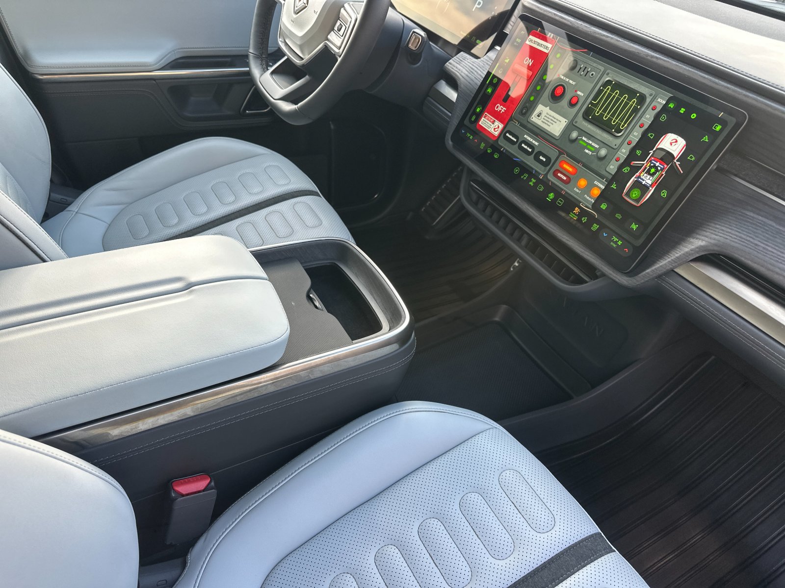 Used 2023 Rivian R1T Adventure Quad AWD/4WD image 15