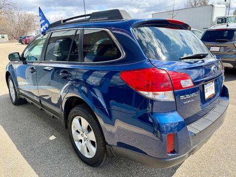 Used 2011 Subaru Outback 2.5i Premium AWD/4WD image 12