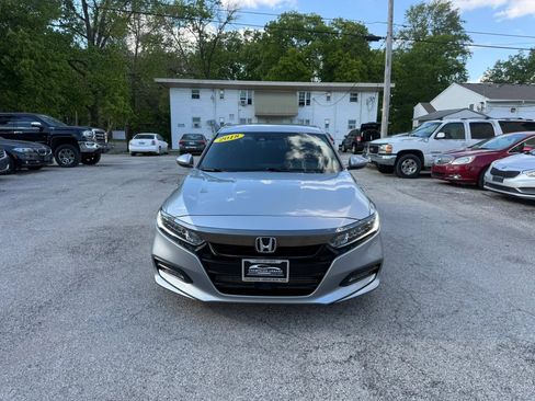 Used 2018 Honda Accord Sport image 2
