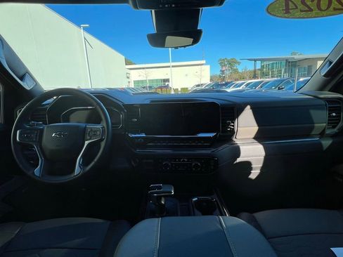 Used 2024 Chevrolet Silverado 1500 ZR2 w/ Technology Package image 11