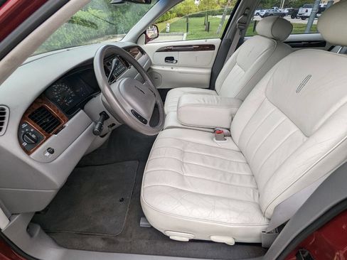 Used 1998 Lincoln Town Car Executive image 11