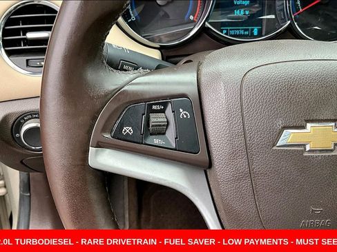 Used 2014 Chevrolet Cruze Diesel image 11