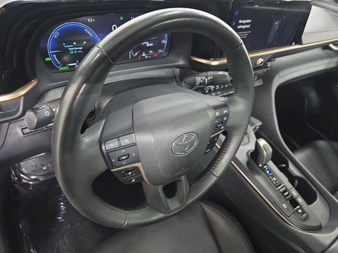 Used 2023 Toyota Crown w/ Advanced Technology Package AWD/4WD image 4