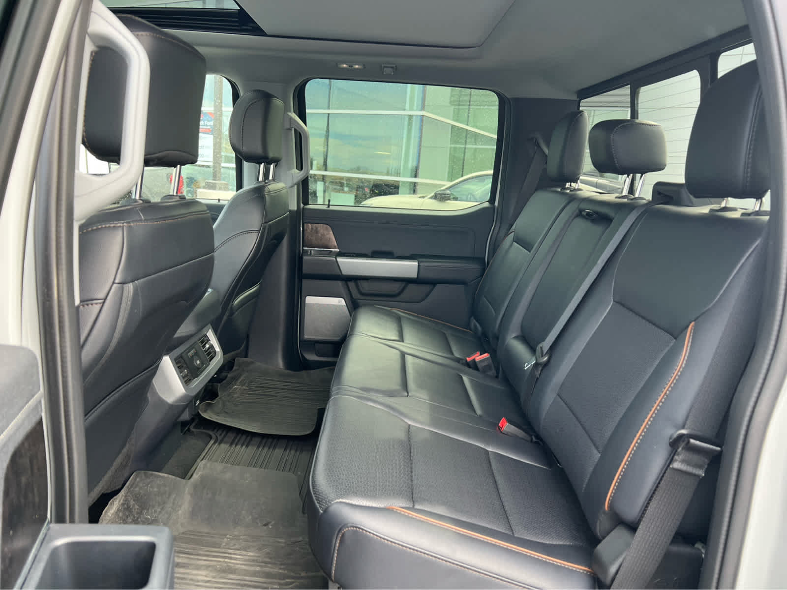 Used 2026 Ford F350 Lariat w/ Lariat Ultimate Package AWD/4WD image 25