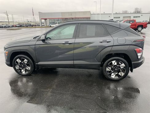 Used 2024 Hyundai Kona SEL image 5