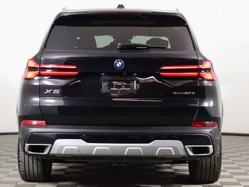 Used 2025 BMW X5 xDrive50e w/ Premium Package AWD/4WD image 11