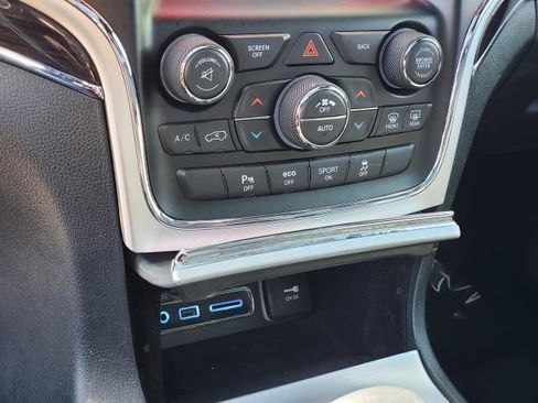 Used 2016 Jeep Grand Cherokee High Altitude AWD/4WD image 18
