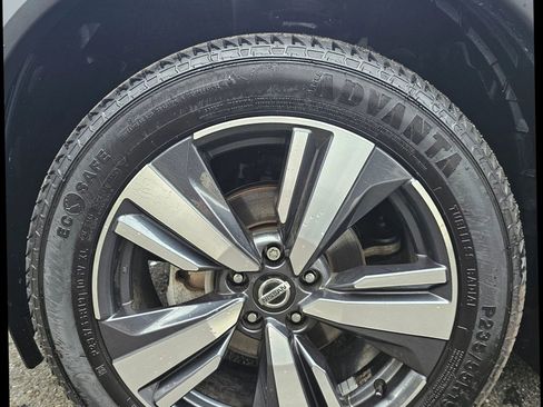 Used 2021 Nissan Rogue SL image 26