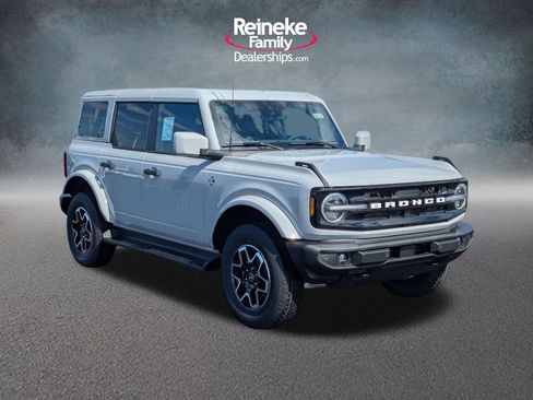 New 2026 Ford Bronco Outer Banks AWD/4WD image 3