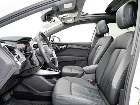 Used 2023 Audi Q4 e-tron Premium w/ Convenience Package AWD/4WD image 6
