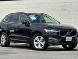 Used 2022 Volvo XC60 B5 Momentum image 2