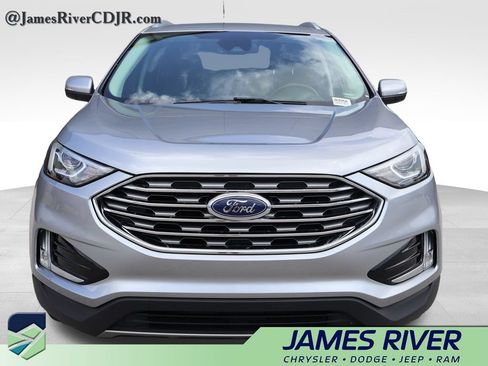 Used 2020 Ford Edge SEL w/ Cold Weather Package FWD image 7