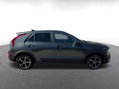 Used 2026 Kia Niro LX FWD image 16