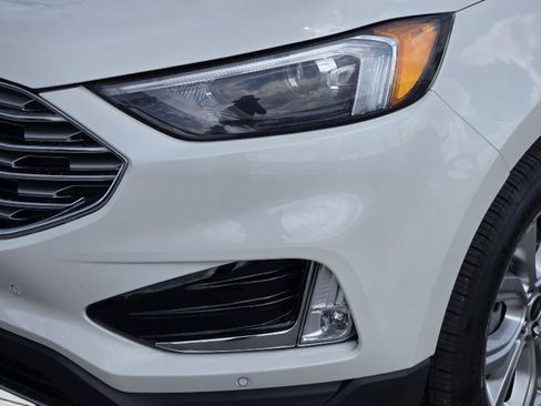 Used 2023 Ford Edge Titanium AWD/4WD image 10