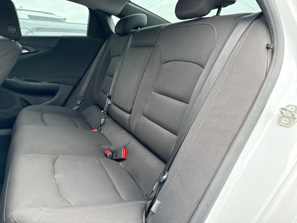 Used 2018 Chevrolet Malibu LS FWD image 13