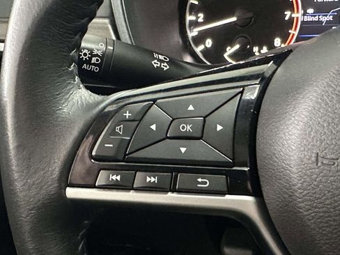 Used 2023 Nissan Altima 2.5 SV w/ SV Premium Package image 23