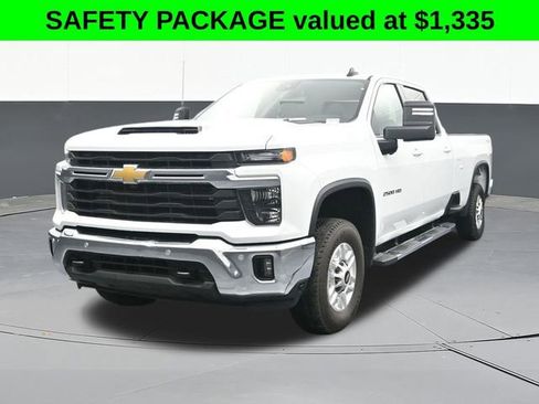 Used 2025 Chevrolet Silverado 2500 LT w/ Safety Package AWD/4WD image 4