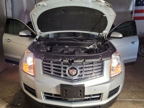 Used 2015 Cadillac SRX Luxury w/ Driver Awareness Package image 12