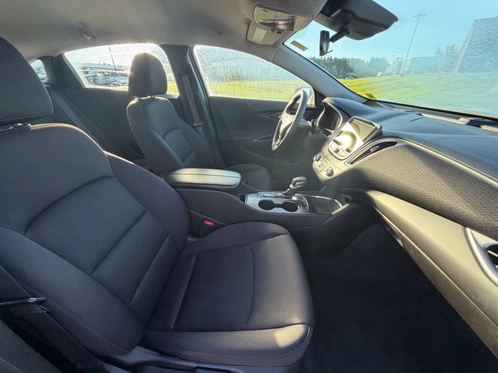 Used 2025 Chevrolet Malibu LT FWD image 30