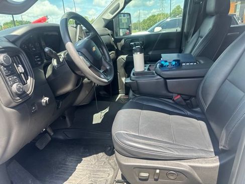 Used 2024 Chevrolet Silverado 2500 Custom w/ Custom Value Package AWD/4WD image 15