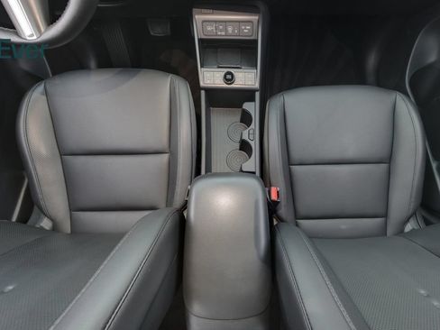 Used 2024 Hyundai Kona Limited FWD image 25