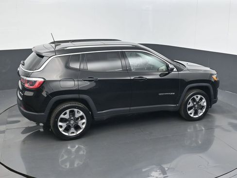Used 2018 Jeep Compass Limited w/ Navigation Group AWD/4WD image 24