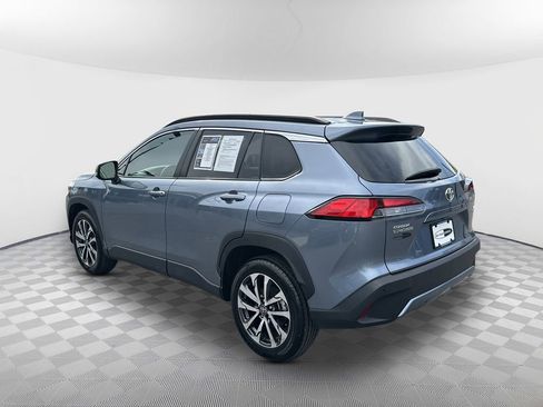 Used 2024 Toyota Corolla Cross XLE FWD image 5