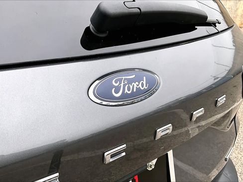 Used 2021 Ford Escape SE w/ SE Sport Appearance Package FWD image 30