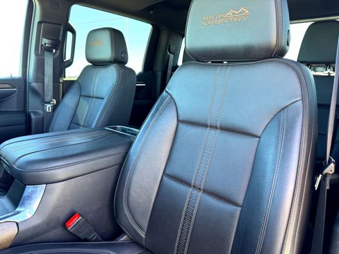 Used 2023 Chevrolet Silverado 1500 High Country w/ High Country Premium Package image 12