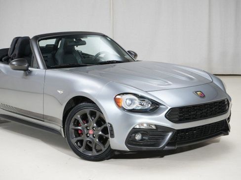 Used 2017 FIAT 124 Spider Abarth image 14