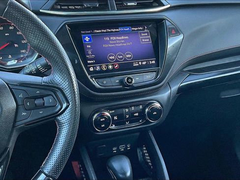 Used 2023 Chevrolet TrailBlazer RS w/ Convenience Package image 6