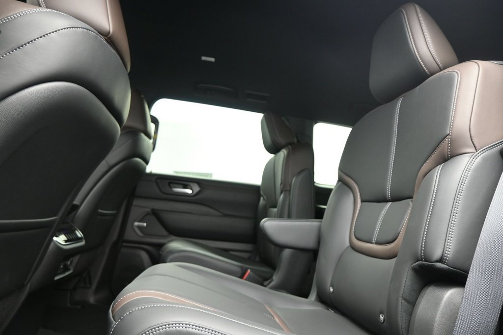 New 2026 Nissan Armada SL AWD/4WD image 14