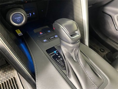 Used 2021 Toyota Venza Limited w/ Advanced Technology Package image 9