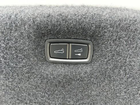 Used 2020 Porsche Taycan Turbo S image 47