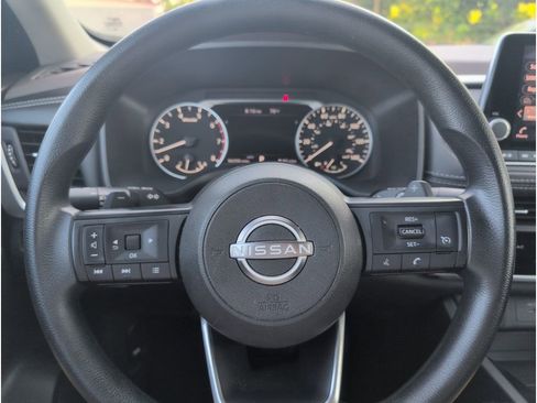 Used 2023 Nissan Rogue S image 22