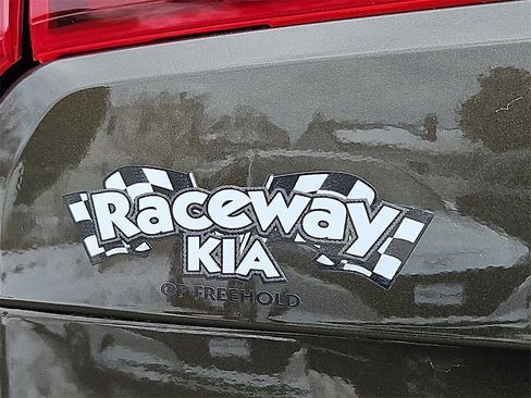 Certified 2024 Kia Telluride S image 31