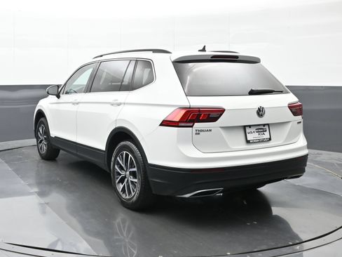 Used 2019 Volkswagen Tiguan SE w/ Panoramic Sunroof Package AWD/4WD image 2