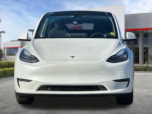 Used 2020 Tesla Model Y Long Range image 10