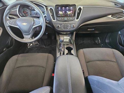 Used 2022 Chevrolet Malibu LT image 15