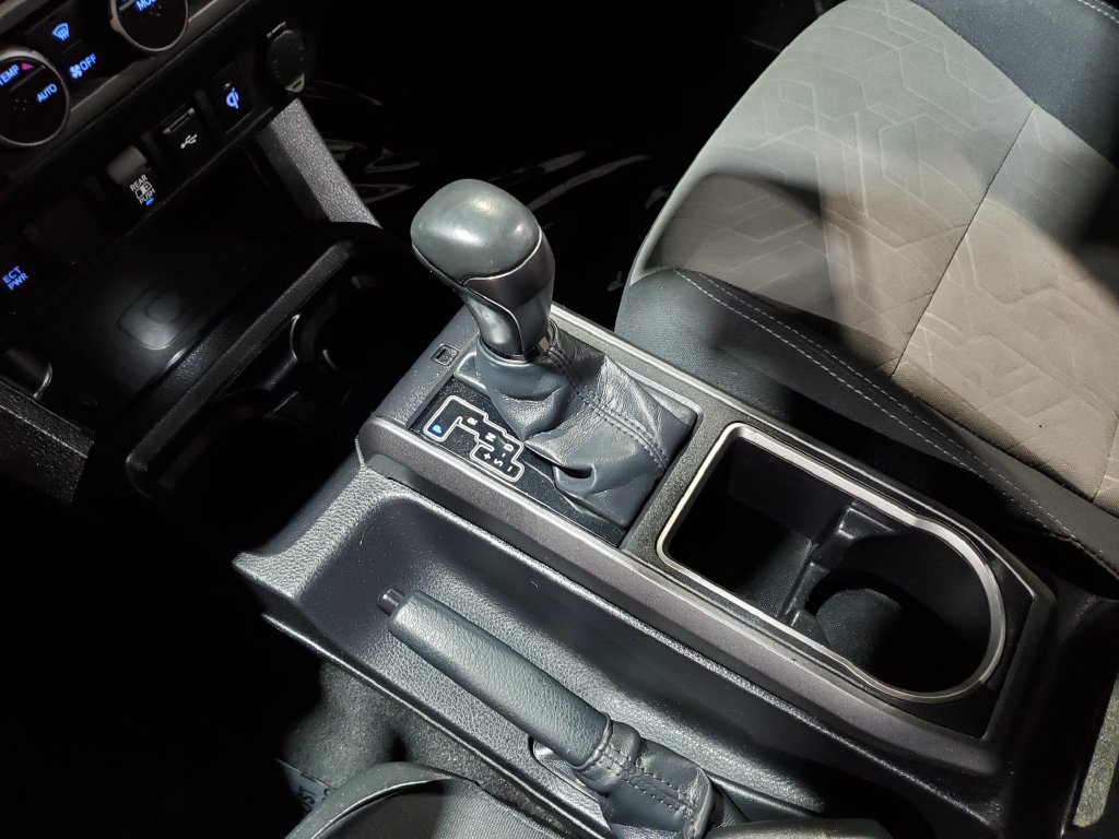 Used 2022 Toyota Tacoma TRD Off-Road AWD/4WD image 29