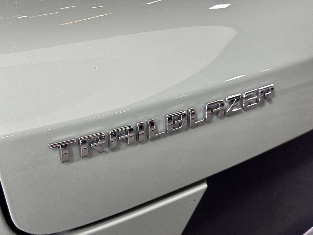 New 2026 Chevrolet TrailBlazer LS w/ LS Convenience Package FWD image 31