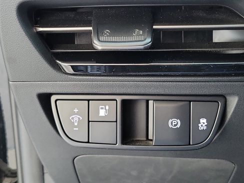 Used 2025 Kia EV6 Light RWD image 13