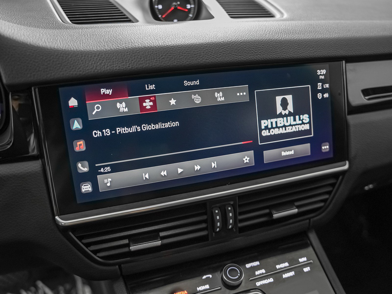 Certified 2023 Porsche Cayenne AWD/4WD image 24